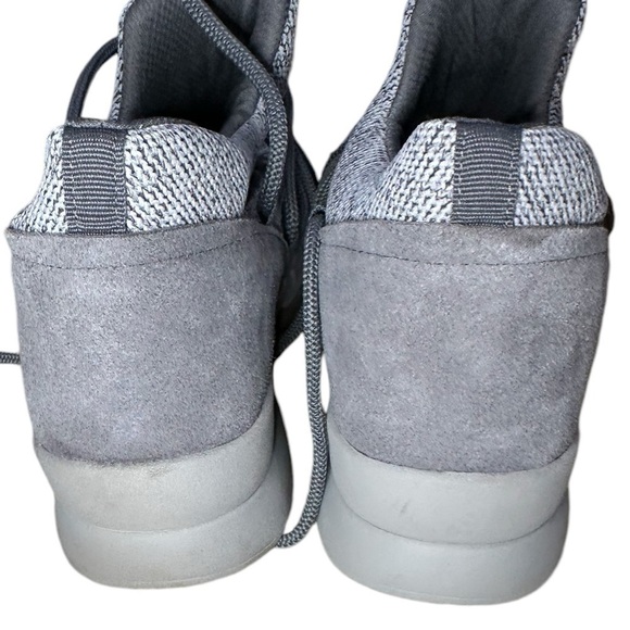 NEW Blondo Selina Waterproof Sneakers in Gray - Size 8 - Picture 6 of 7